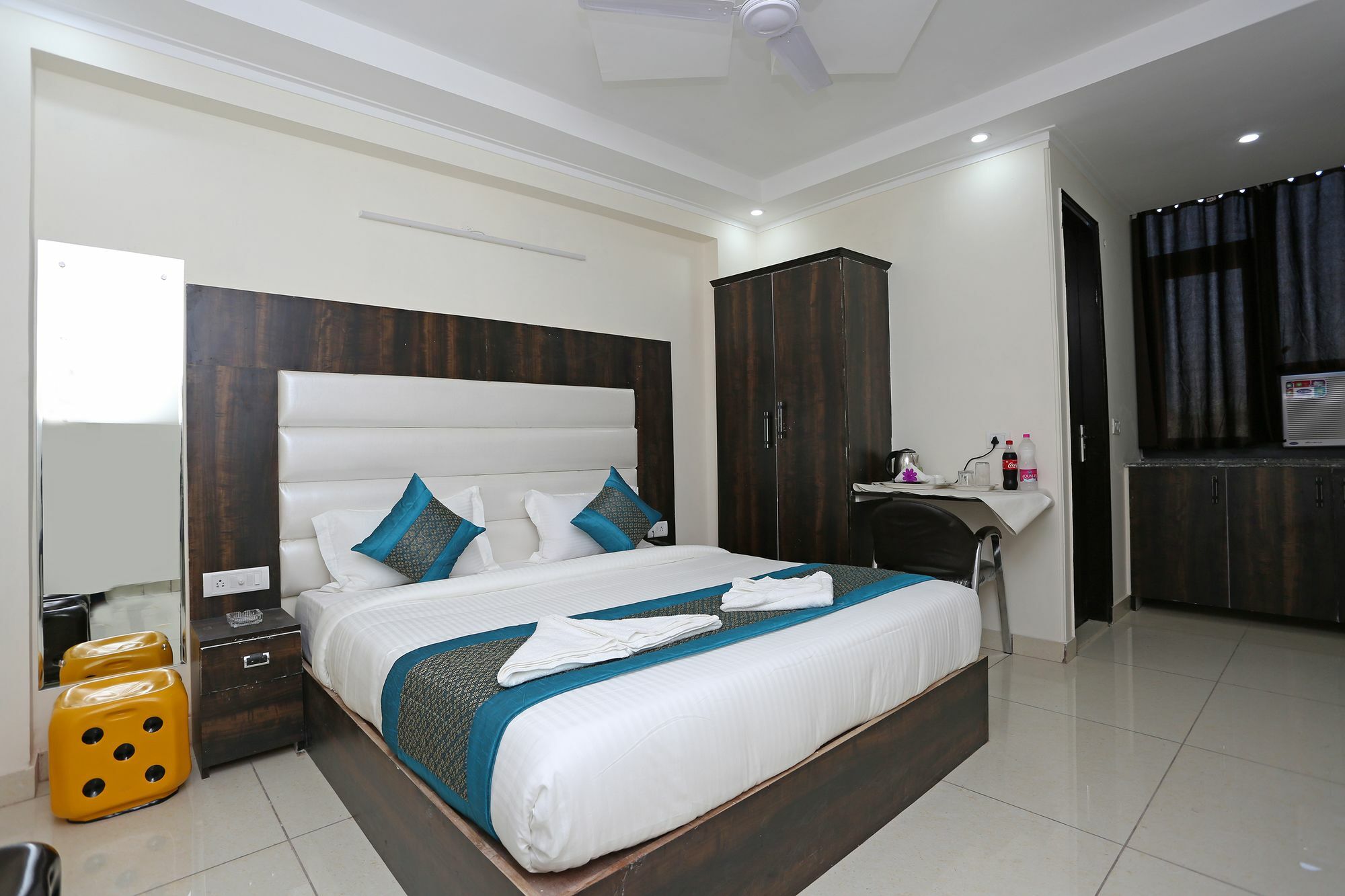 Hotel Aero Stay Yeni Delhi Dış mekan fotoğraf
