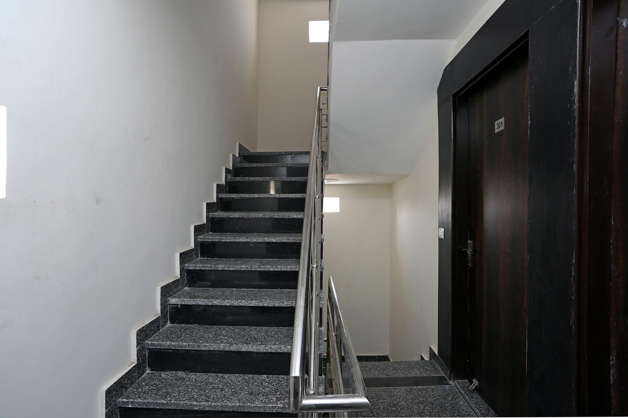 Hotel Aero Stay Yeni Delhi Dış mekan fotoğraf